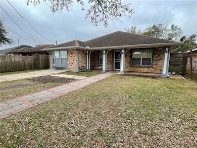 4534 Hickerson Dr, New Orleans, LA 70127 - photo 2