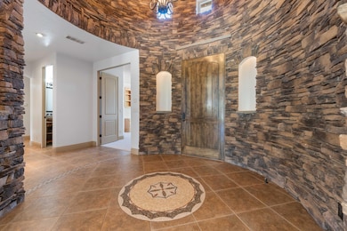 02-Entryway