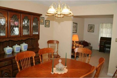 3327 Pequot Dr, Reading, PA 19608 - photo 7