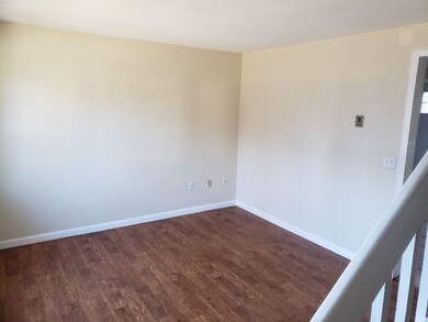 174 Northampton Ave unit 1, Springfield, MA 01109 - photo 2