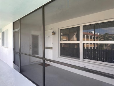 651 Pine Dr unit 204, Pompano Beach, FL 33060 - photo 5