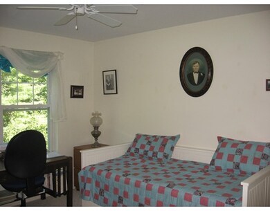 7 Crescent Way unit 206, Sturbridge, MA 01518 - photo 5