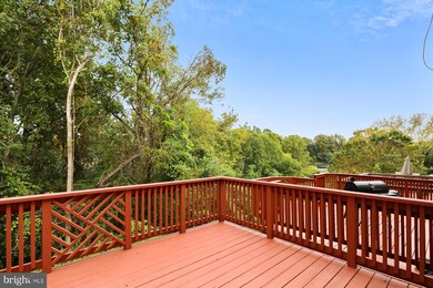 19152 Partridge Wood Dr, Germantown, MD 20874 - photo 3