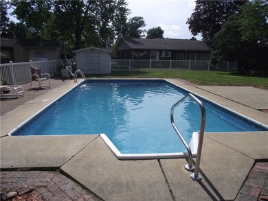 1003 W Evergreen Ave, Effingham, IL 62401 - photo 5