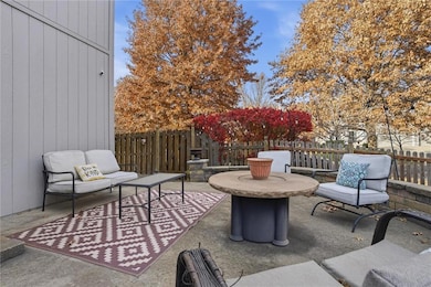 15821 Rosewood St, Leawood, KS 66224 - photo 5