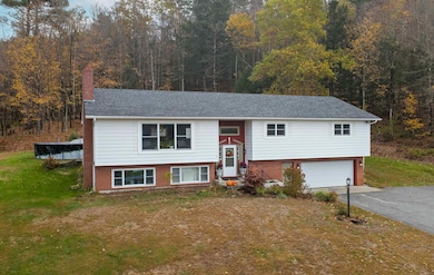 172 Lawrence Cir, Saint Johnsbury, VT 05819 - photo 4