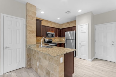 2452 N 73rd Ln, Phoenix, AZ 85035 - photo 7