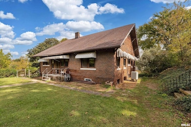 201 S Line St, Creal Springs, IL 62922 - photo 4