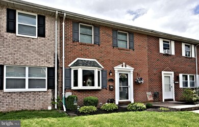 747 Jefferson St, Red Hill, PA 18076 - photo 2