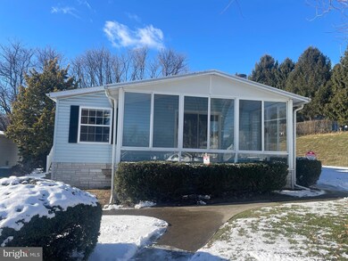 380 W Cedar St, Palmyra, PA 17078 - photo 2