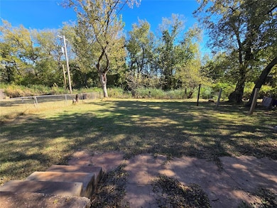1307 Laverne Ave, Shawnee, OK 74801 - photo 5