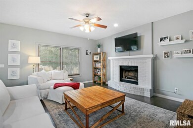 716 N Meadows Ct, Davenport, IA 52806 - photo 7