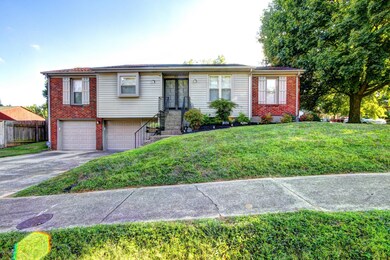 8131 Rochelle Rd, Louisville, KY 40228 - photo 2