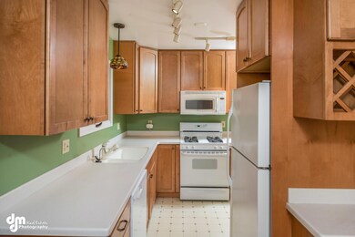 Kitchen_5075-FULL