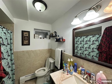 127 E Palisades Blvd unit G, Palisades Park, NJ 07650 - photo 4