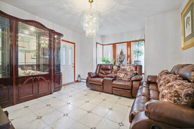 493 Peckham St, Fall River, MA 02721 - photo 2