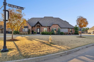 1401 N Golden Bell Way, Mustang, OK 73064 - photo 2