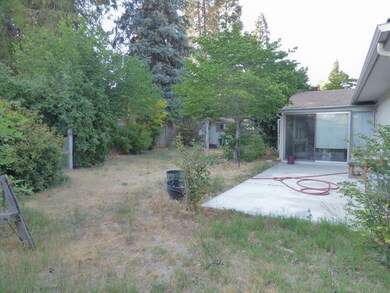 2104 Cullison Ln, Grants Pass, OR 97527 - photo 4