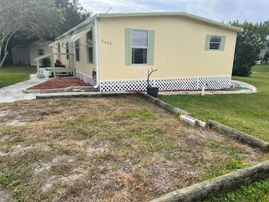 2005 Otter Ln, Melbourne, FL 32935 - photo 2