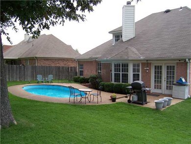 Nice backyard and patio