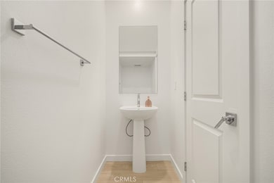 429 Willow Run Ln, Carson, CA 90745 - photo 4