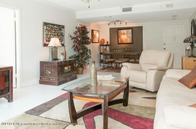 4 Living Room