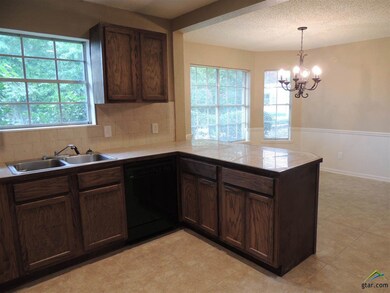 702 Jeffery Dr, Tyler, TX 75703 - photo 7