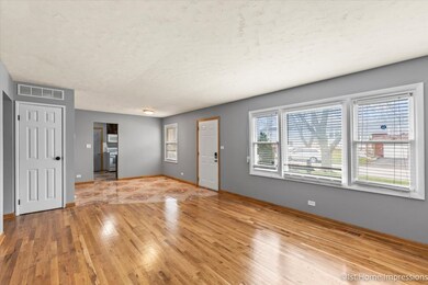 17831 Harvard Ln, Country Club Hills, IL 60478 - photo 5