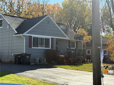 70 Rossmore St, Rochester, NY 14606 - photo 2