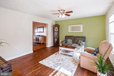 417 Twin Oaks Rd, Linthicum Heights, MD 21090 - photo 4