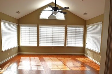 8710 Parkview Oaks Cir, Olive Branch, MS 38654 - photo 7