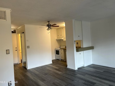 226 Lakeside Villa unit D, Diamondhead, MS 39525 - photo 2