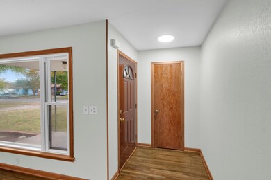 1808 W Dallas St, Wichita, KS 67217 - photo 5