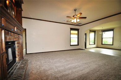 Open floor concept to the dining room!