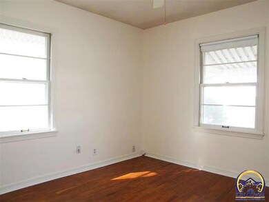 1188 SW Collins Ave, Topeka, KS 66604 - photo 3