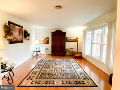 2003 Maplewood Dr, Hagerstown, MD 21740 - photo 5