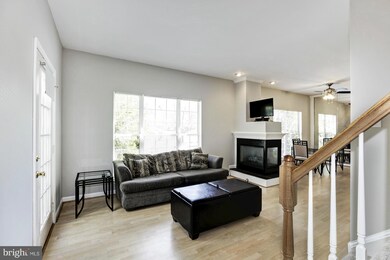 4982 Marshlake Ln, Dumfries, VA 22025 - photo 5