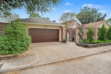 1922 Pepper Hill Way, Houston, TX 77058 - photo 2