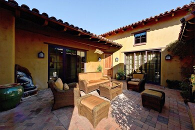 004_Courtyard