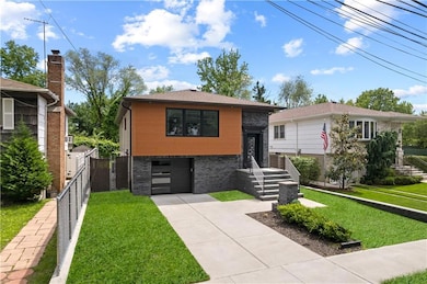 164 N Railroad St, Staten Island, NY 10312 - photo 4