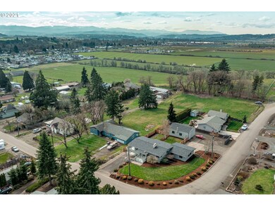 840 NW Evans St, Sheridan, OR 97378 - photo 5