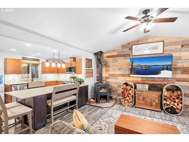 635 Valley Vista St, Sutherlin, OR 97479 - photo 7