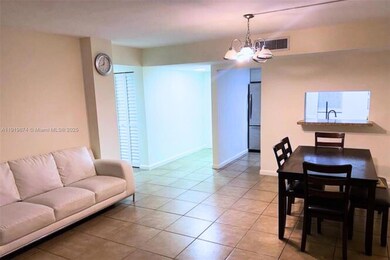 Horizons West unit 421, Miami, FL 33183 - photo 3