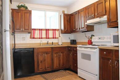 8 Emerson Way unit F3, Waterville Valley, NH 03215 - photo 5