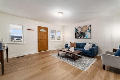 154 W Front St, New Holland, OH 43145 - photo 6