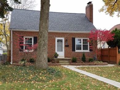 557 E Royal Forest Blvd, Columbus, OH 43214 - photo 2