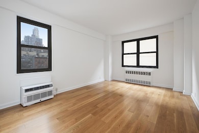 The Eastmore unit 5B, New York, NY 10021 - photo 4
