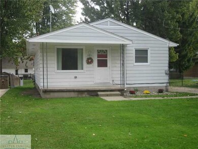 5835 Schafer Rd, Lansing, MI 48911 - photo 2