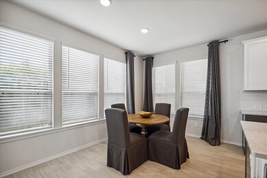 4005 Delta Rose St, Houston, TX 77018 - photo 6