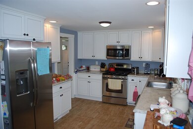 3 Hale St, Rochester, NH 03867 - photo 5